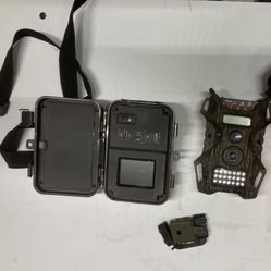 Trail Cameras Bundle