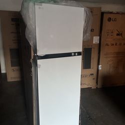 New LG Refrigerator 10 cb ft 22” wide 63” tall