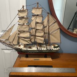 Vintage Tabletop Collector Ships