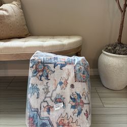 8x10 beautiful vintage area rug. Never opened !