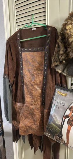 VIKING WARRIOR COSTUMES: MAN XL & WOMAN LARGE