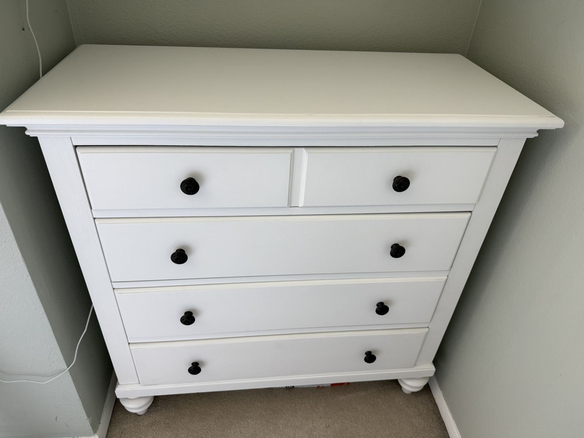 Cute Wooden Dressing Table 