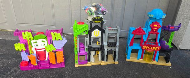 Fisher-Price Imaginext DC Super Friends Playset Lot