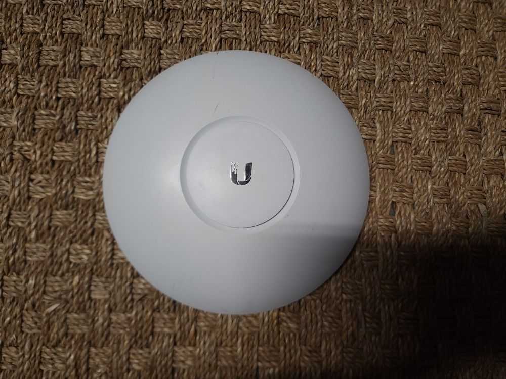 Ubiquiti UniFi AP-AC Pro