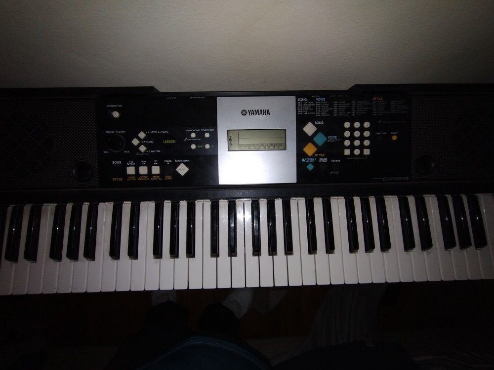 Yamaha Keyboard 