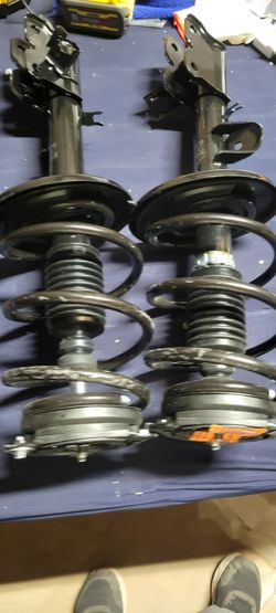 2011-----2017  Nissan Quest front struts