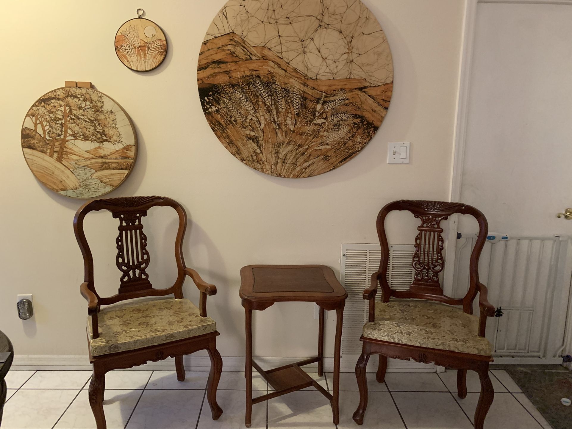 Two Chair Antique With Table