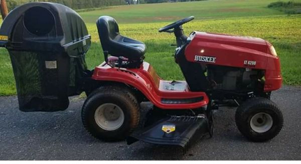 huskee lt4200 riding mower