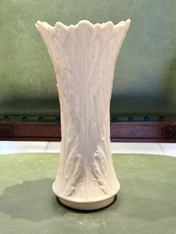 Vintage Lenox Woodland Acanthus Leaf  Embossed  Vase -  8.5"-Classic Lenox Cream