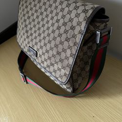 Gucci Messenger GG Shoulder Bag