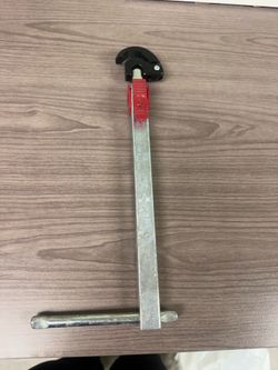 Adjustable Pipe Wrench Tool