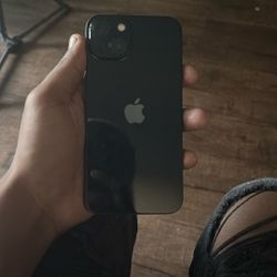 No Scratch’s Turn On Not Broken! iPhone 13