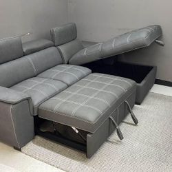 Berel Gray 2-Piece Sectional With Adjustable Headrests,💜💜 Financing Available ✨New