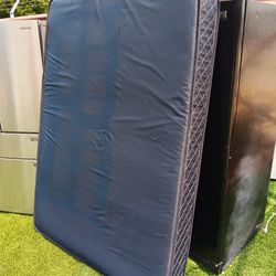 Queen Size Waterproof Mattress 