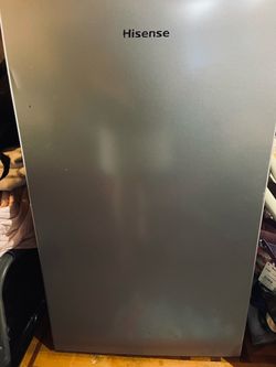Mini fridge