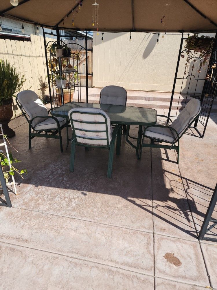 Free Patio Set for Sale in San Diego, CA OfferUp