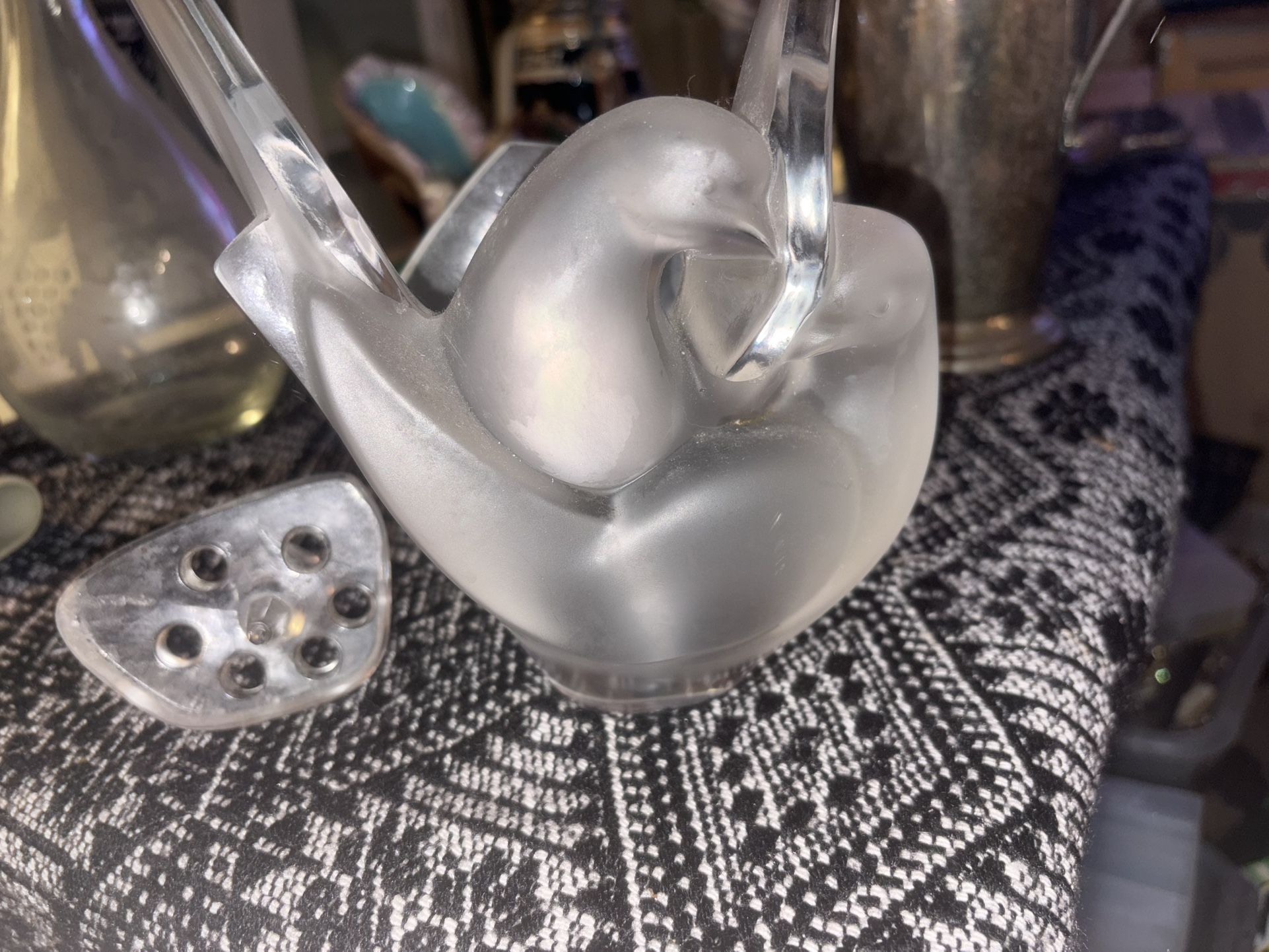 Lalique France Sylvie Frosted Crystal Art Glass Doves Love Birds Vase