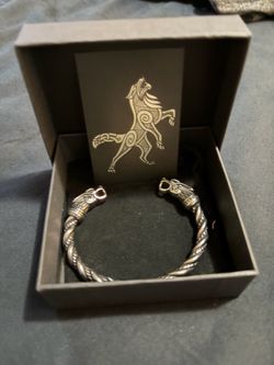 Vikings Wolf Bracelet