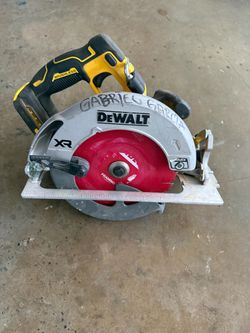 Dewalt Saw