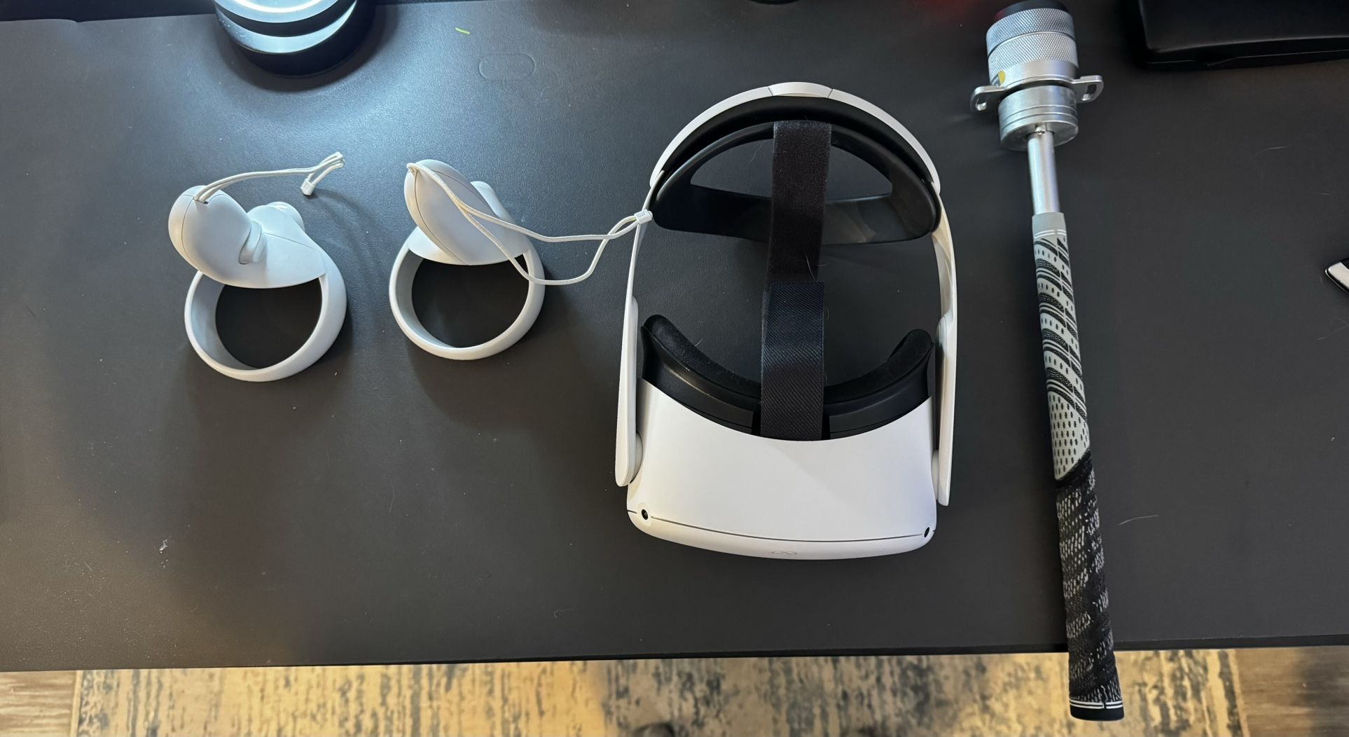 Meta Quest 2 Like New With Elite Strap And Golf Club Attachment