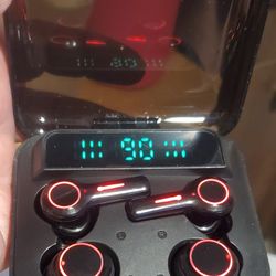 2 Pairs Of Earphones Bluetooth. Work Great