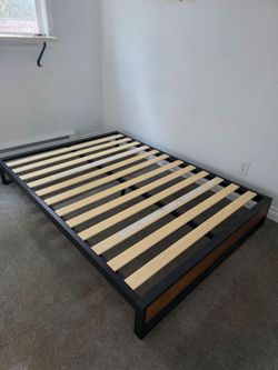 Full-Sized Mattress Bed Platform