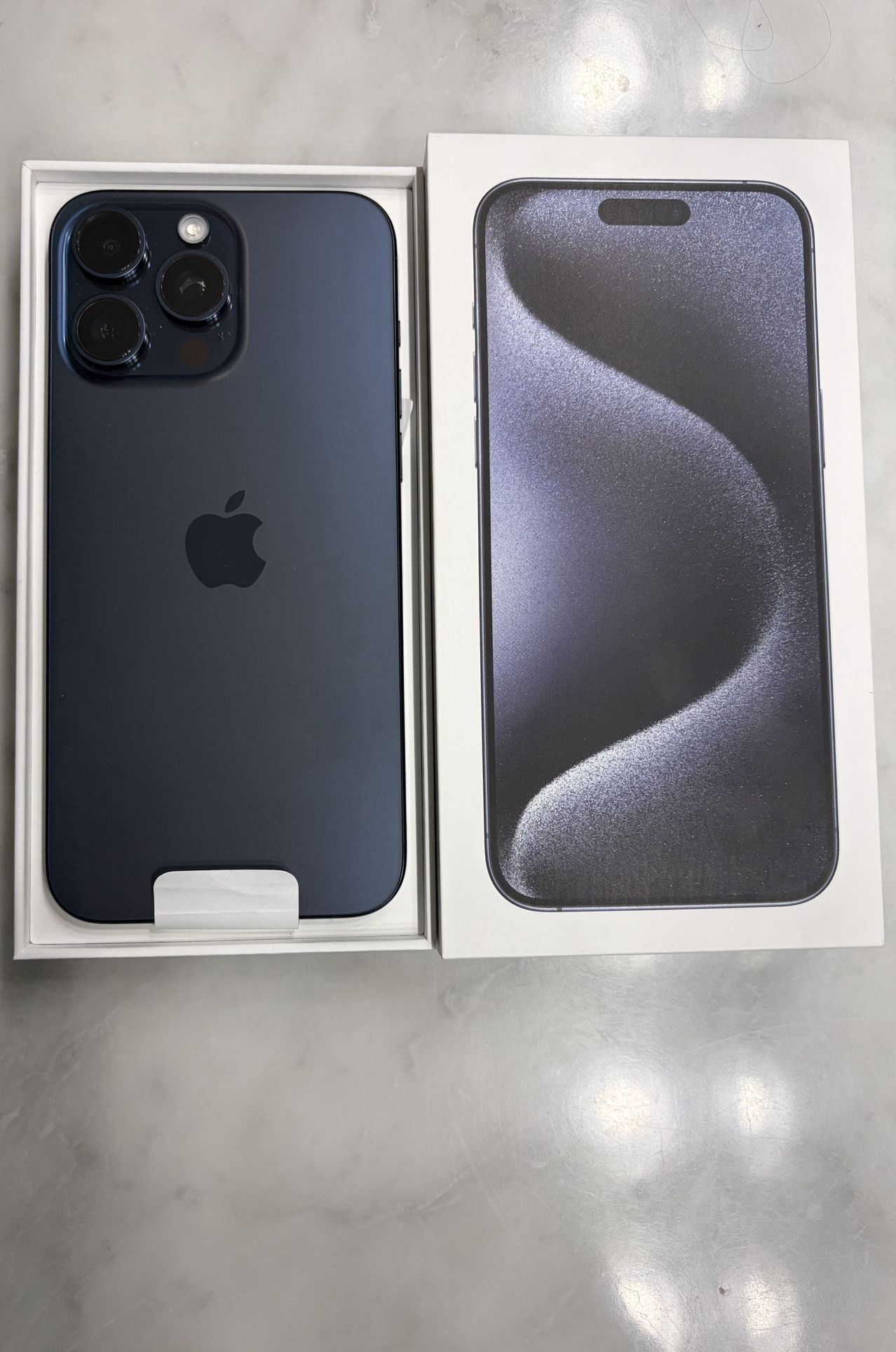 iPhone 15 Pro Max unlocked