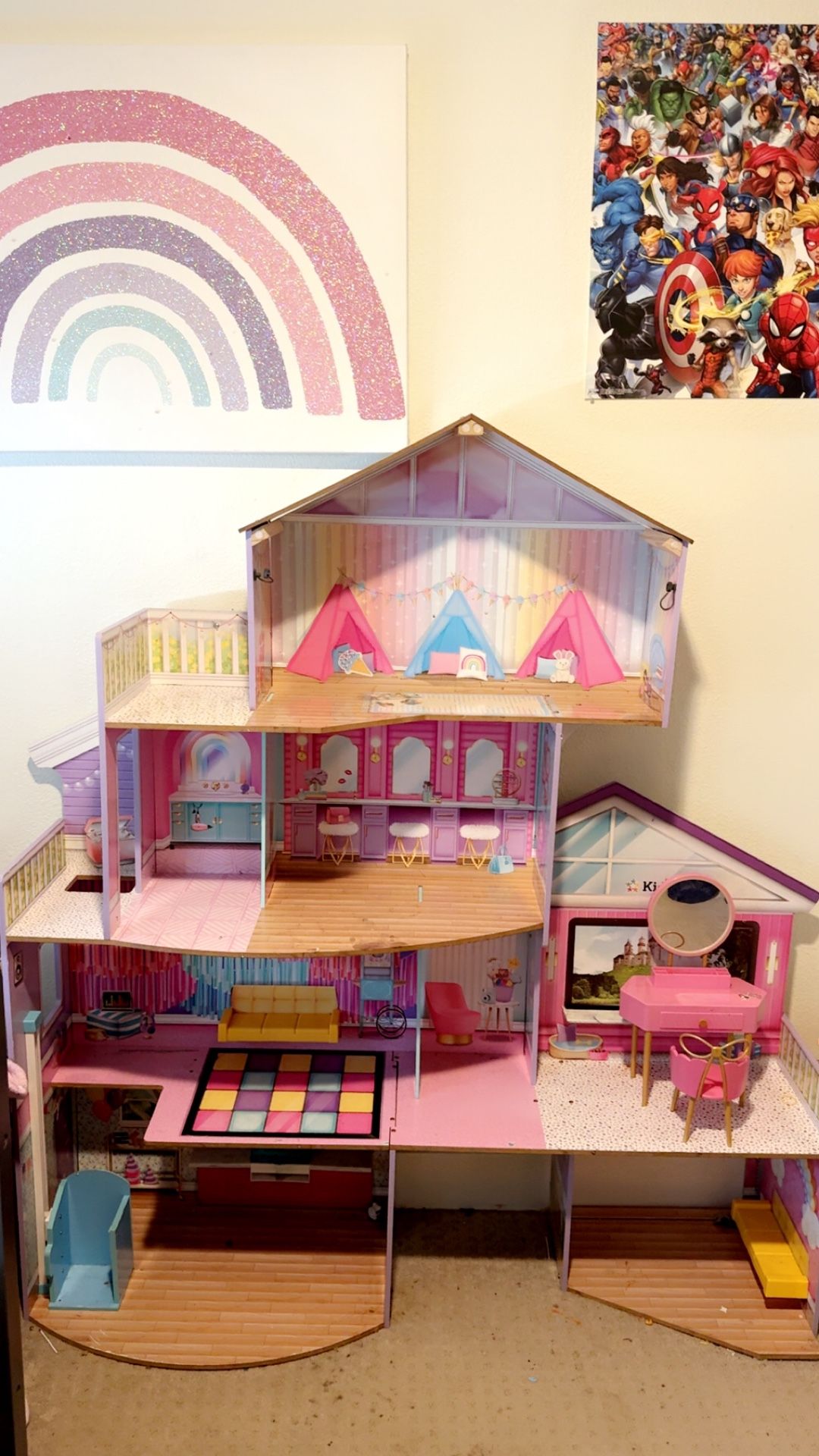 Doll house 