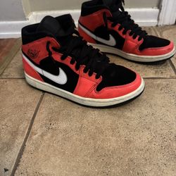 Jordan 1 Mid Infrared 23 554724-061 size 7.5