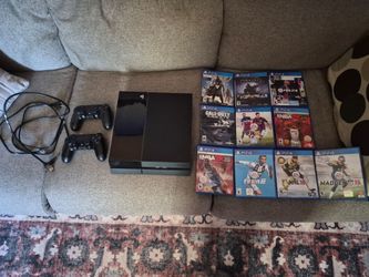 PlayStation 4 PS4 Bundle with 10 games!