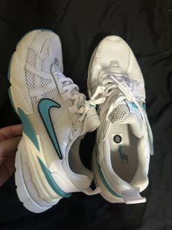 women’s nikes