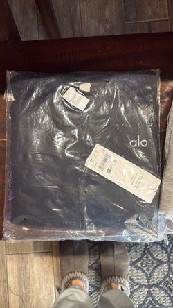 Alo sweats