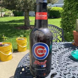 Vintage MLB Chicago Cubs brown bottle 14” Height .. 64oz Glass Bottle Bank w/ Plastic Cap
