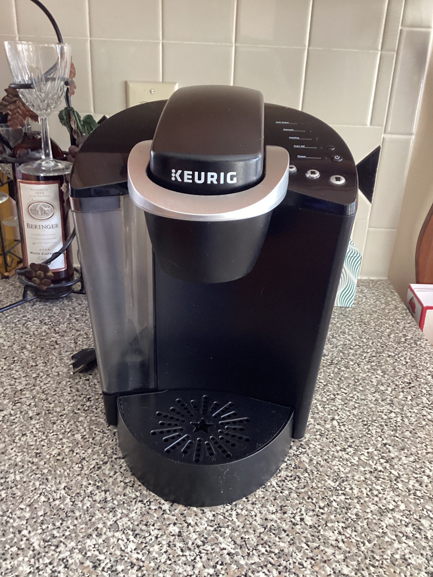 Keurig model K40 Elite Brewing System (6 Cups)
