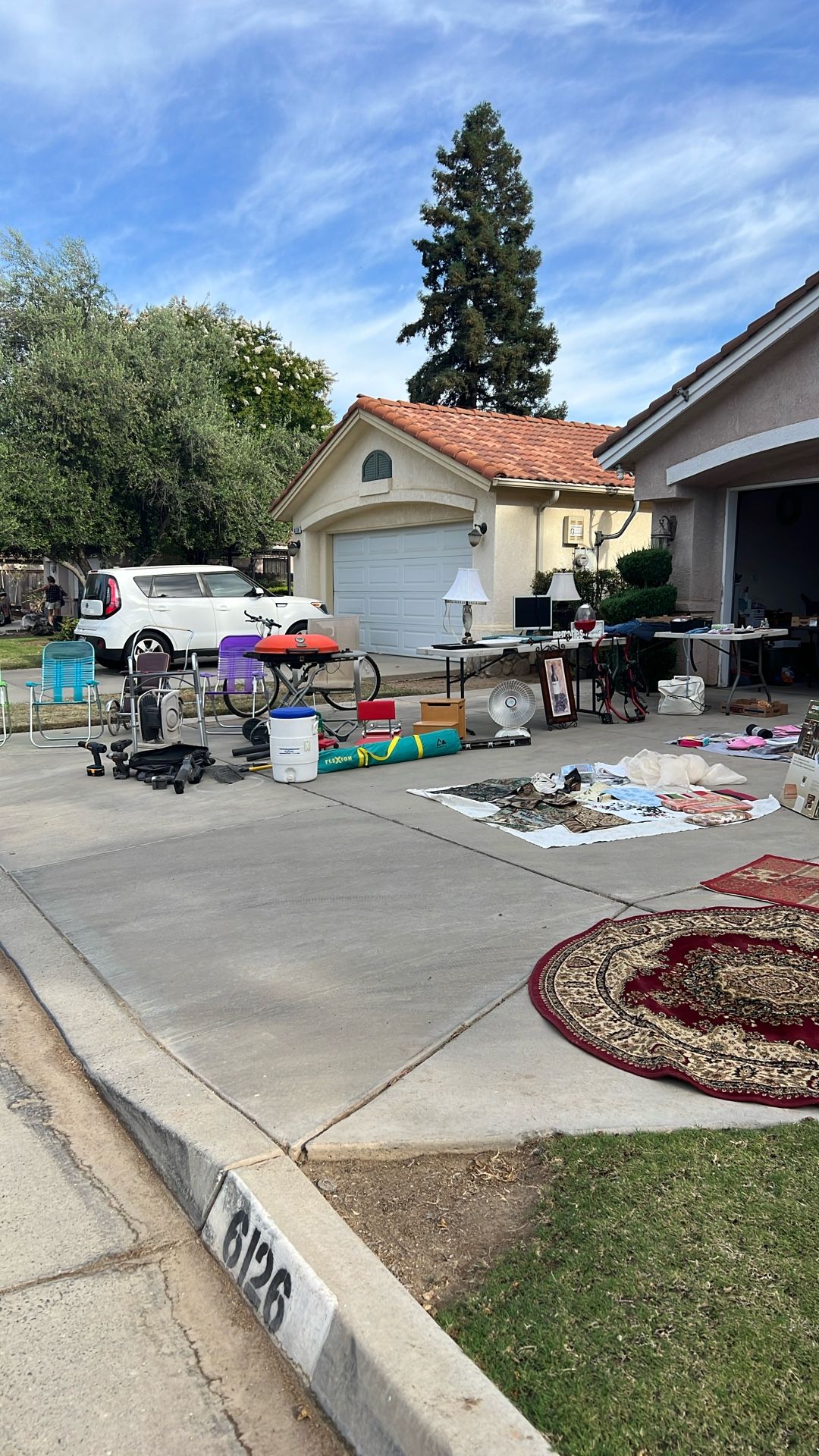 Yard Sale Saturday 8am NW Fresno
