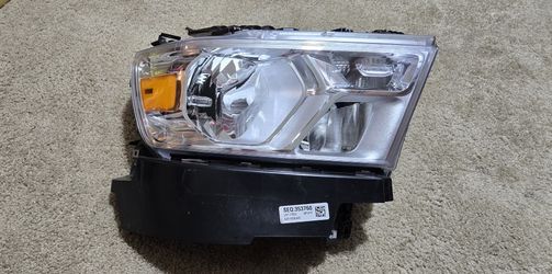2019-2024 Dodge Ram 1500 OEM RH Right Passenger Side Headlight Halogen