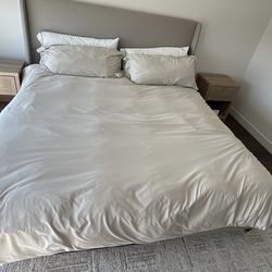 King Size Bed + Mattress & Frame – Excellent Condition