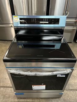 Frigidaire Gallery 30” Induction Range / Estufa de Inducción