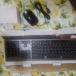 Keyboard. $20 dolls..!!!!
