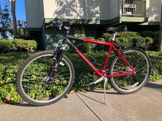 Schwinn Moab Mountain Bike (19” Frame - 26” Tires)