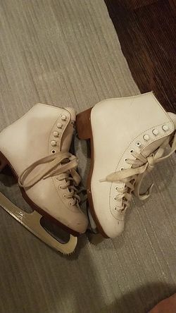 Skates- Ice Skating shoes