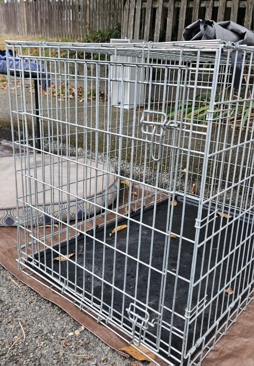 Dog Kennel / Crate with cover