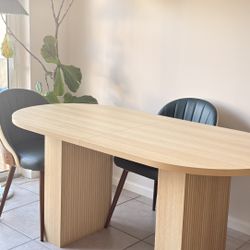 Oval Dining Table Mesa de Comedor Ovalada