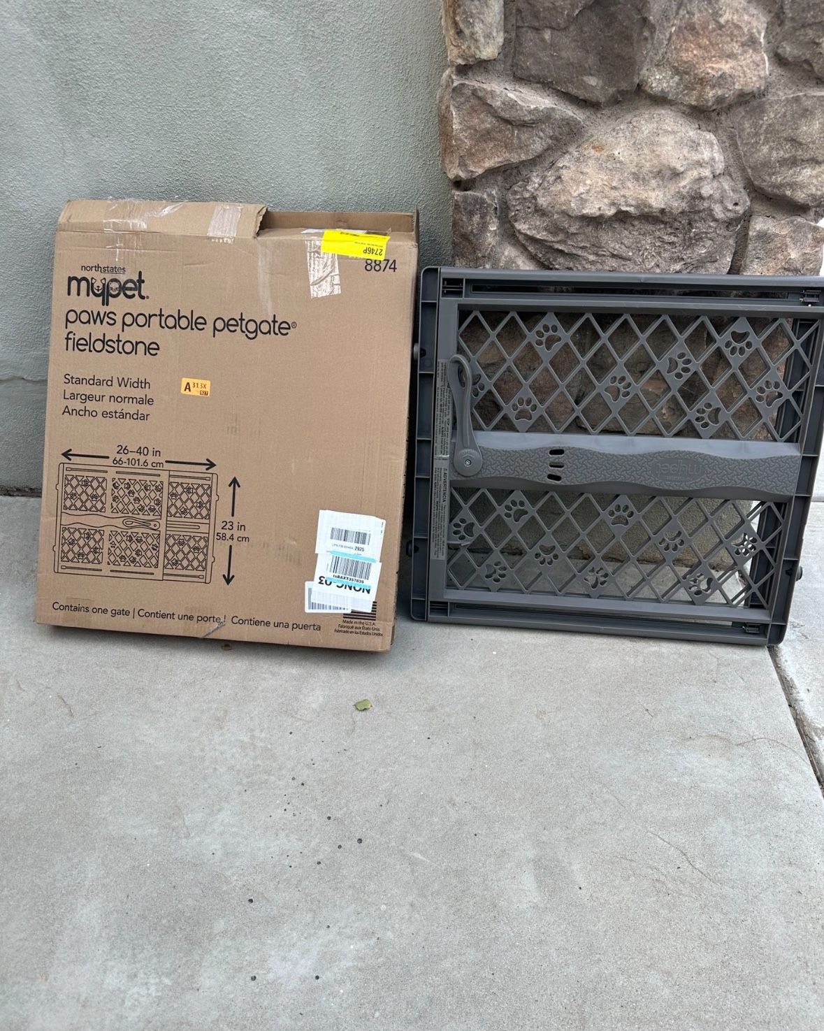 Puppy Gate / Pet Gate - Fits Openings 26” - 40”