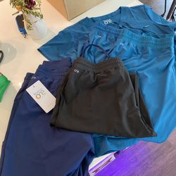 BARCO ONE Women’s Scrubs- Never Worn