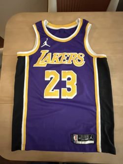 Lakers LeBron James #23 Jersey M 