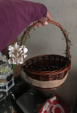 Flower girl basket
