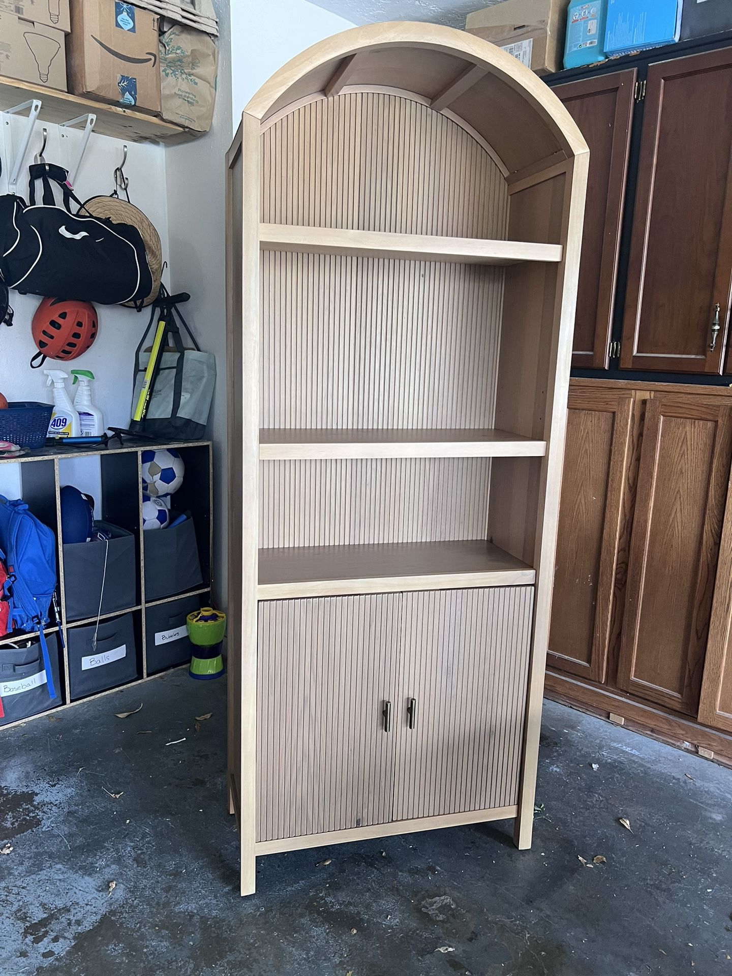 Arched Bookcase Cabinet 