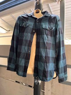 American Eagle Outfitters thick green and black flannel