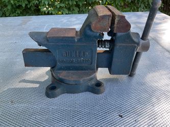 Dunlap 3 1/2 inch Grip Bench Vise with Swivel Base made in USA